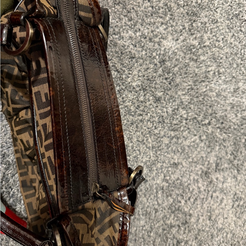 Fendi Black and Brown Shoulder Bag - Picture 2 of 8
